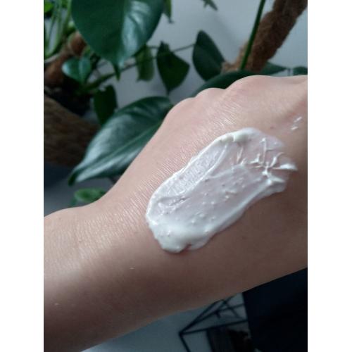 Oriflame Milk & Honey Gold, Smoothing Hand Scrub (Wygładzający scrub do rąk) - opinie | zdjęcie do recenzji od Moniula93 - 2