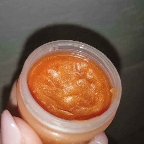 The Body Shop Born Lippy, Lip Balm (Balsam do ust) - opinie | zdjęcie do recenzji od heartless009 - 2