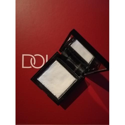 Laura Mercier Secret Blurring Powder For Under Eyes (Puder prasowany pod oczy) - opinie | zdjęcie do recenzji od Ivonek38 - 1
