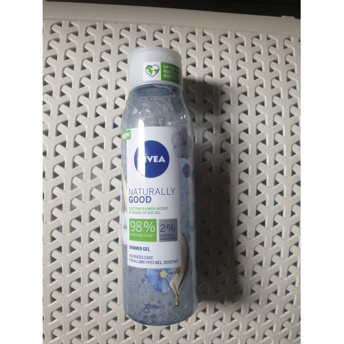 Nivea Naturally Good, Cotton Flower Scent & Touch Of Bio Oil Shower Gel (Żel pod prysznic `Kwiat bawełny`) - opinie | zdjęcie do recenzji od AnnBelle28