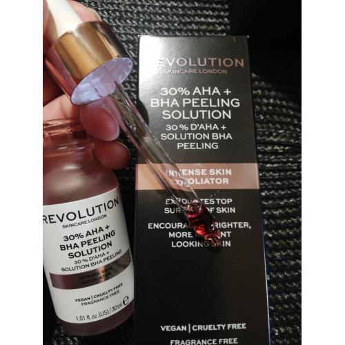Revolution Skincare Skin Intense Exfoliator 30 % AHA+BHA Pelling Solution (Intensywnie naprawczy peeling do twarzy z 30% kwasem AHA+BHA) - opinie | zdjęcie do recenzji od Ivonek38