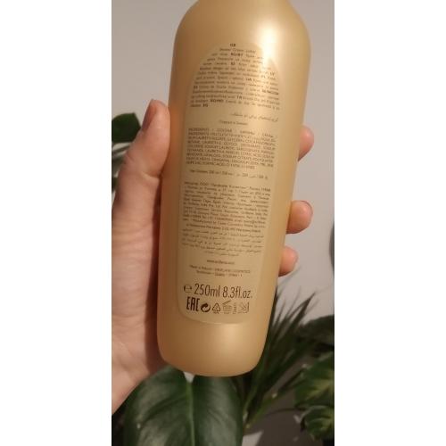 Oriflame Milk & Honey, Pampering Shower Cream (Kremowy żel pod prysznic (nowa wersja)) - opinie | zdjęcie do recenzji od Moniula93 - 2