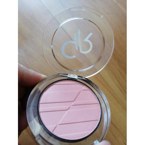 Golden Rose Powder Blush (Róż do policzków) - opinie | zdjęcie do recenzji od Asiak21933 - 2