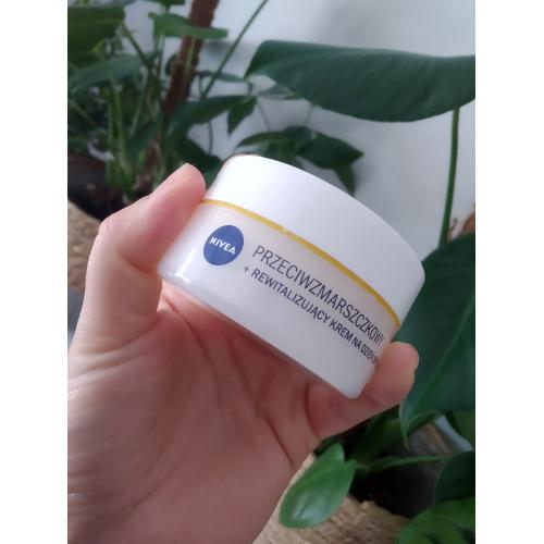 Nivea Przeciwmarszczkowy rewitalizujący krem na dzień 55+ - opinie | zdjęcie do recenzji od Moniula93 - 1