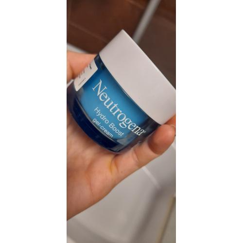 Neutrogena Hydro Boost,  Gel - Cream (Nawadniający żel - krem do twarzy do cery suchej i bardzo suchej) - opinie | zdjęcie do recenzji od BondGirl_007