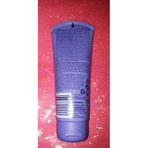 Nivea Hand Cream Smooth  Hands & Nail Care Natural Macadamia Oil & Lotus Flower (Wygładzający krem do rąk z naturalnym olejem makadamia i kwiatem lotosu) - opinie | zdjęcie do recenzji od KITKA_23 - 2