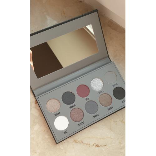 Makeup Obsession London Black Is The New Black Shadow Palette (Paleta 10 cieni do powiek) - opinie | zdjęcie do recenzji od M_R_ - 2
