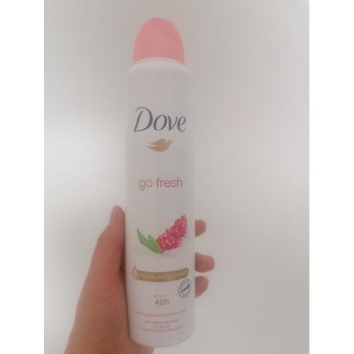 Dove Go Fresh, Antyperspirant w aerozolu o zapachu granatu i werbeny cytrynowej - opinie | zdjęcie do recenzji od topxgirl