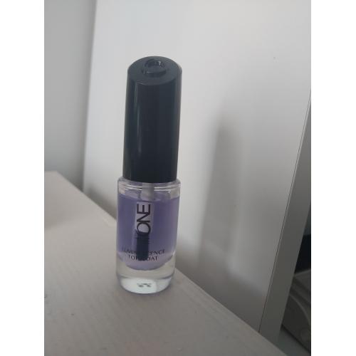 Oriflame The One, Luminescence Top Coat (Nabłyszczający lakier nawierzchniowy) - opinie | zdjęcie do recenzji od Moniula93 - 1