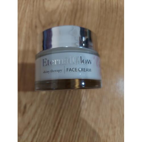Organique Eternal Glow, Shiny Therapy Face Cream (Rozświetlający krem do twarzy) - opinie | zdjęcie do recenzji od Lukrecja63 - 1