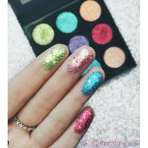 Revolution Beauty (Makeup Revolution) Abracadabra Pressed Glitter Palette (Paleta prasowanych brokatów) - opinie | zdjęcie do recenzji od asiunia19021