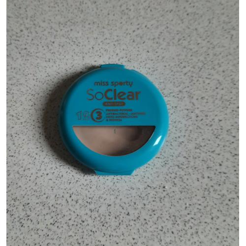 Miss Sporty So Clear, Anti - Spot Pressed Powder (Antybakteryjny puder prasowany (nowa wersja)) - opinie | zdjęcie do recenzji od Smerfeta83 - 1