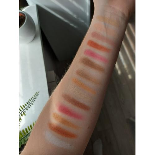 Wibo Modern, Eyeshadow Palette (Paleta 15 cieni do powiek) - opinie | zdjęcie do recenzji od xxwikuska
