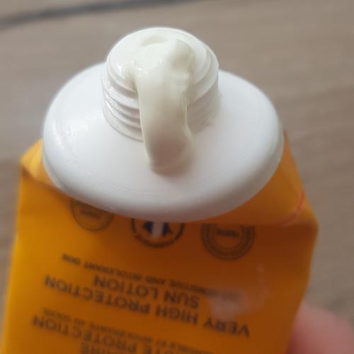 Mustela Sun Bebe-Enfant, Lait Solaire Tres Haute Protection SPF 50+ PPD 25 (Mleczko przeciwsłoneczne SPF 50+) - opinie | zdjęcie do recenzji od Staria - 1