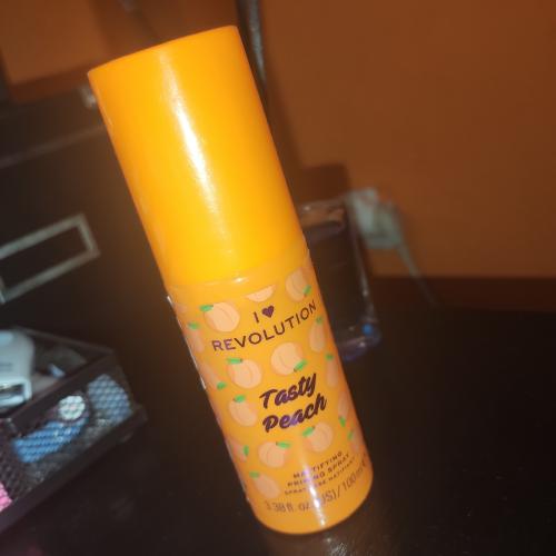 I Heart Revolution Tasty, Peach Mattifying Priming Spray (Matujący spray do twarzy) - opinie | zdjęcie do recenzji od joaska1992