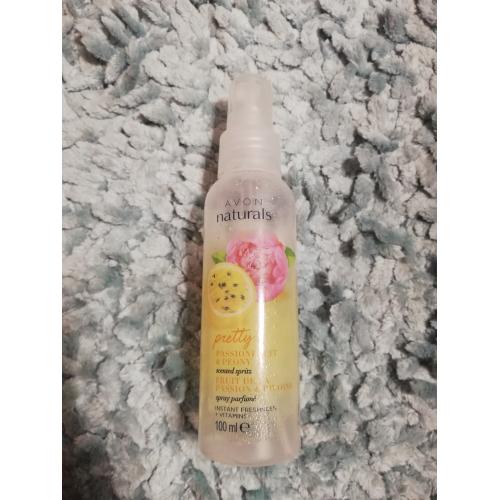 Avon Naturals, Passionfruit & Peony, Scented Spritz (Mgiełka zapachowa do ciała `Marakuja i peonia`) - opinie | zdjęcie do recenzji od testujeasik