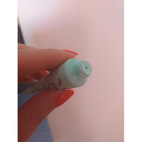 Essence Lip Care Booster 10% Coconut Oil Lip Butter (Masło do ust z olejem kokosowym) - opinie | zdjęcie do recenzji od kapliczka - 2
