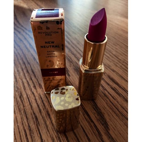 Revolution Pro New Neutral Satin Matte Lipstick (Pomadka do ust) - opinie | zdjęcie do recenzji od Nathaliee85 - 4