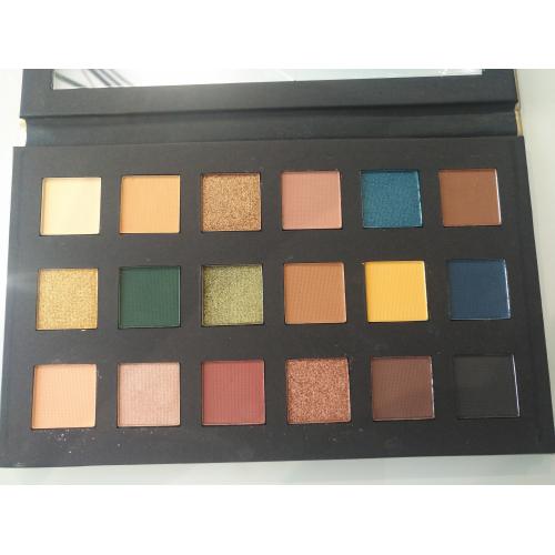 Eveline Cosmetics Variete Eyeshadow Palette (Paleta 18 cieni do powiek) - opinie | zdjęcie do recenzji od PAUNI - 1
