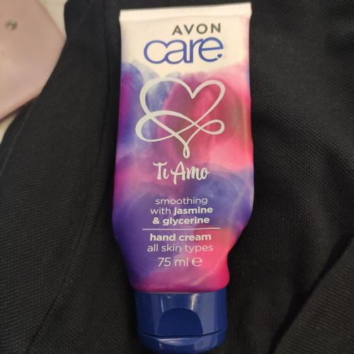 Avon Care, Glycerine Hand & Nail Cream with Jasmine, Vitamin E and Glycerine (Glicerynowy krem  do rąk  i paznokci z jaśminem i witaminą E [Wygładzający krem do rąk o zapachu jaśminu]) - opinie | zdjęcie do recenzji od joaska1992