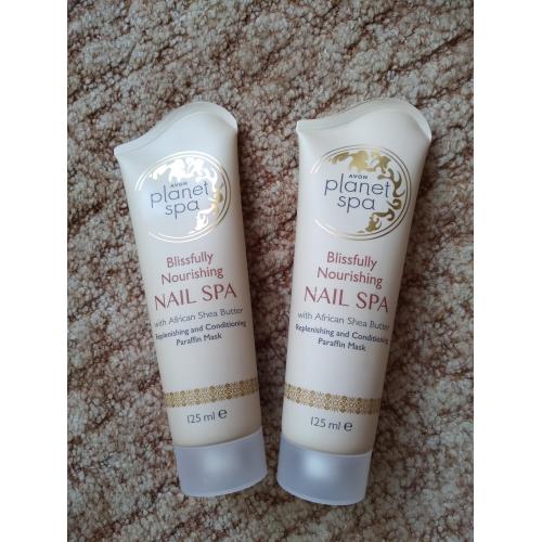 Avon Planet Spa, Blissfully Nourishing, Nail Spa Replenishing and Conditioning Paraffin Mask (Odżywcza maska do dłoni i stóp z parafiną) - opinie | zdjęcie do recenzji od Vigrosska