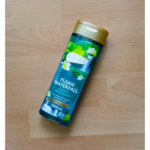 Luksja Fijian Waterfall, Revitalising Shower Gel Zesty & Bergamot (Żel pod prysznic) - opinie | zdjęcie do recenzji od Ariessa