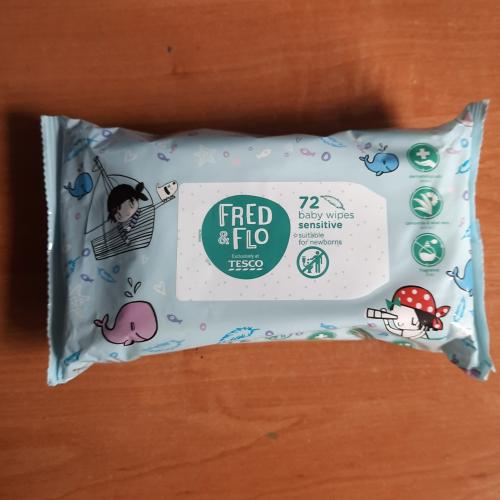Fred & Flo Baby Wipes Sensitive (Chusteczki dla dzieci nawilżane bezzapachowe do skóry wrażliwej) - opinie | zdjęcie do recenzji od Smerfeta83