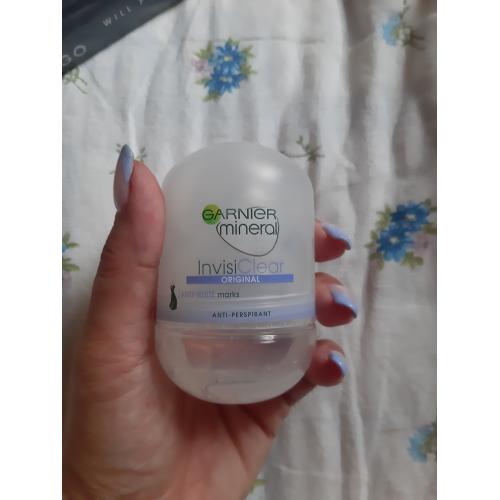 Garnier Mineral Deodorant, Invisi Clear Fraiche Roll - On (Antyperspirant mineralny w kulce przeciw białym śladom) - opinie | zdjęcie do recenzji od KIN0183