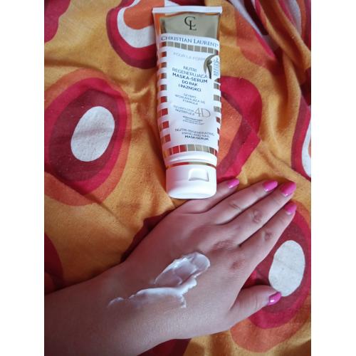 Christian Laurent Pour La Forme, Nutri-regenerating Hand and Nail Mask-Serum (Nutri regenerująca maska-serum do rąk i paznokci) - opinie | zdjęcie do recenzji od LadyBasia