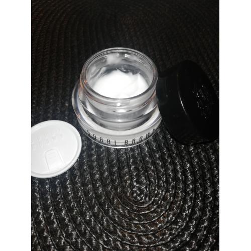 Bobbi Brown Hydrating Eye Cream (Nawilżający krem pod oczy) - opinie | zdjęcie do recenzji od Ivonek38 - 3
