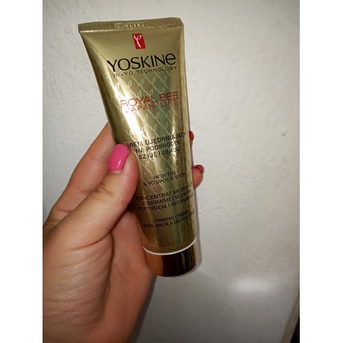 Yoskine Royal Bee Japan-Lift, Firming Cream Chin, Neck & Decolletage (Krem ujędrniający na podbródek szyję i dekolt) - opinie | zdjęcie do recenzji od LadyBasia