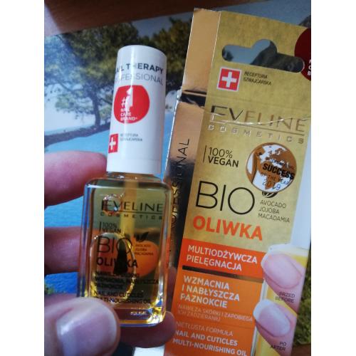 Eveline Cosmetics Nail Therapy Professional, Bio oliwka do skórek i paznokci - opinie | zdjęcie do recenzji od Ivonek38