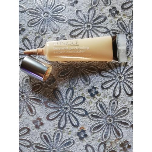 Clinique Beyond Perfecting, Super Concealer Camouflage + 24-Hour Wear (Korektor kamuflujący) - opinie | zdjęcie do recenzji od Ivonek38