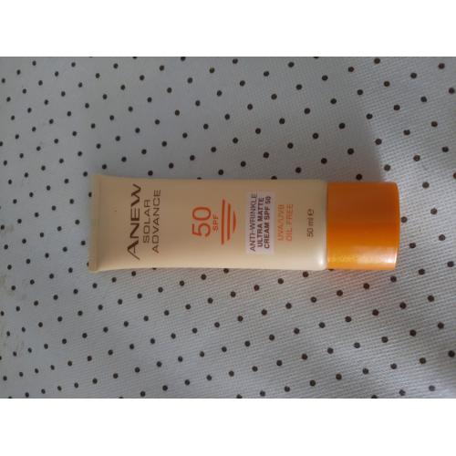 Avon Anew, Solar Advance, Ultra Matte Anti -Aging Sun Protection SPF 50 (Odmładzający ochronny krem do twarzy SPF 50) - opinie | zdjęcie do recenzji od agusia2222f