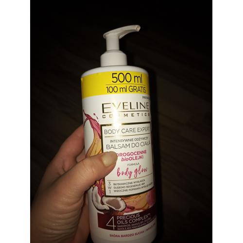 Eveline Cosmetics Body Care Expert, Intensywnie odżywczy balsam do ciała `Body Glow` - opinie | zdjęcie do recenzji od LadyBasia