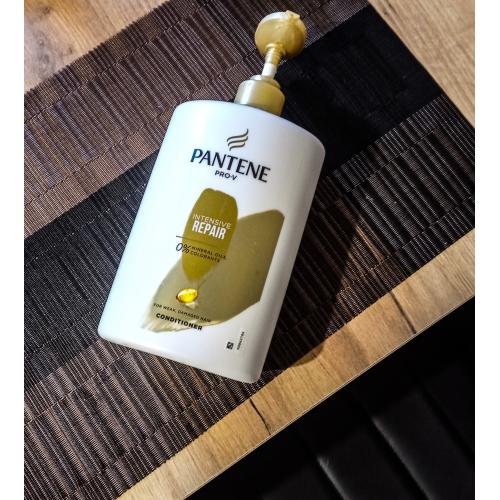 Pantene PRO-V , Intensive Repair 0% Mineral Oils & Colorants (Odżywka do włosów słabych i zniszczonych) - opinie | zdjęcie do recenzji od Nathaliee85