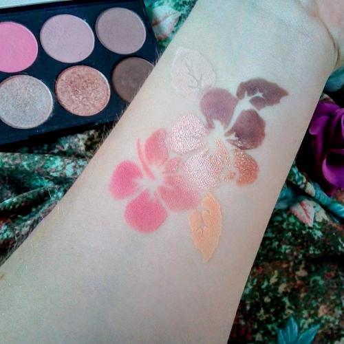 Paese Peachy Eyeshadow Palette (Paleta cieni do powiek) - opinie | zdjęcie do recenzji od Elednor - 1