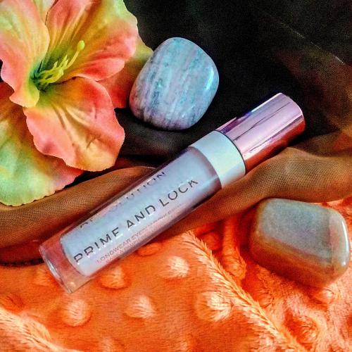 Revolution Beauty (Makeup Revolution) Prime and Lock, Longwear Eyeshadow Primer (Baza pod cienie) - opinie | zdjęcie do recenzji od Elednor