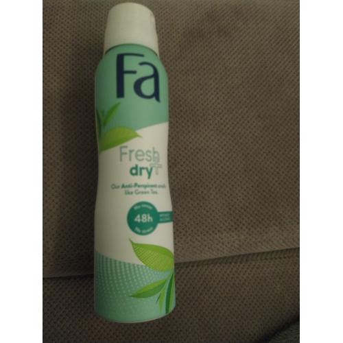 Fa Fresh & Dry, Green Tea, Deodorant Spray (Antyperspirant w sprayu `Zielona Herbata` (stara wersja)) - opinie | zdjęcie do recenzji od Kasia31877
