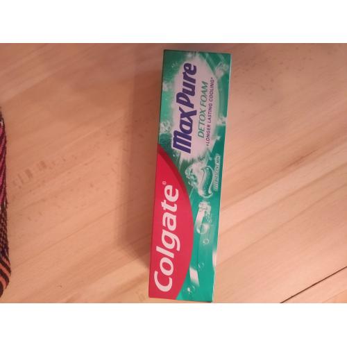Colgate Max Pure, Detox Foam Effervescent Mint Toothpaste (Pasta do zębów) - opinie | zdjęcie do recenzji od Gogo145 - 1
