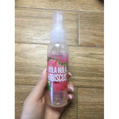 Avon Naturals, Hula Hula, Hibiscus & Passionfruit Scented Spritz (Mgiełka do ciała `Hibiskus i marakuja`) - opinie | zdjęcie do recenzji od kama_m1