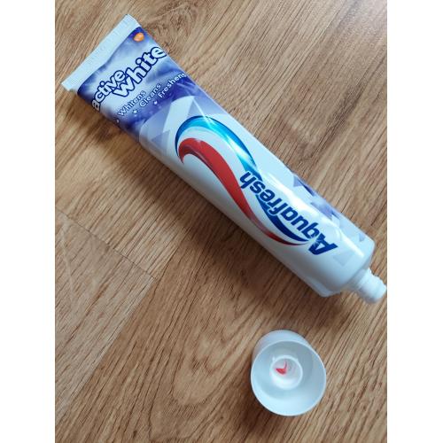 Aquafresh Active White Toothpaste (Pasta do zębów) - opinie | zdjęcie do recenzji od Lukrecja63
