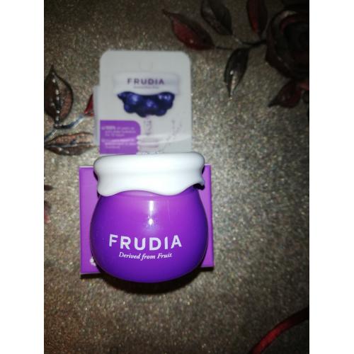 Frudia Blueberry Hydrating Intensive Cream (Nawilżający  krem do twarzy) - opinie | zdjęcie do recenzji od Ivonek38