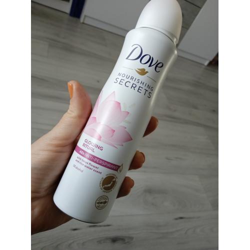Dove Nourishing Secrets ,Glowing Ritual, Antyperspirant w sprayu dla kobiet - opinie | zdjęcie do recenzji od Moniula93 - 1