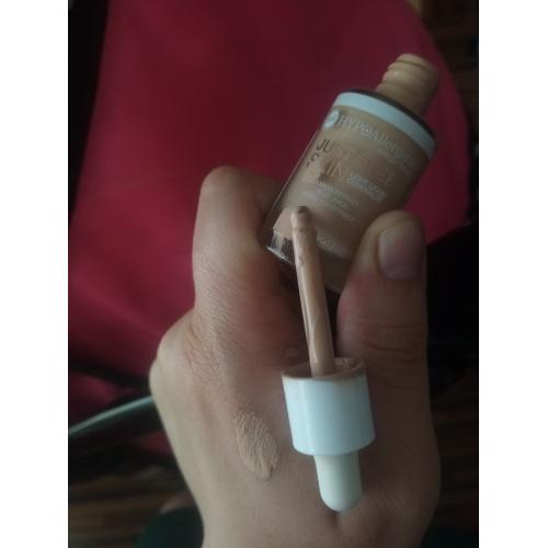 Bell HYPOAllergenic, Just Free Skin Light Liquid Concealer (Hypoalergiczny lekki korektor pod oczy w płynie) - opinie | zdjęcie do recenzji od Wiola435