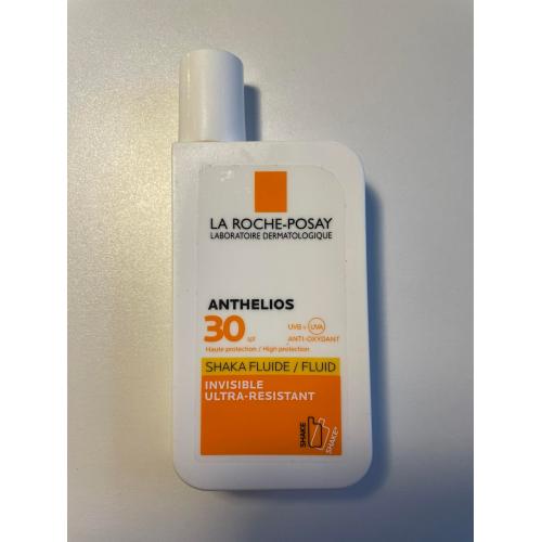 La Roche-Posay Anthelios, Ultra Resistant Invisible Fluid SPF 30 (Ultralekki fluid do twarzy z SPF 30) - opinie | zdjęcie do recenzji od AnastasiaP - 1