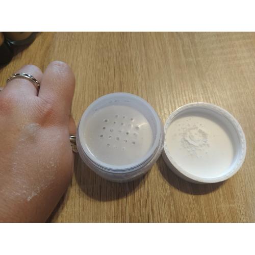 Ecocera Barley Loose Powder for Every Skin Type (Sypki transparentny puder jęczmienny) - opinie | zdjęcie do recenzji od AnnNowa - 2