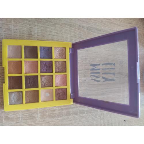 Lovely Miss Lily Eyeshadow Palette (Paleta cieni do powiek) - opinie | zdjęcie do recenzji od AnnNowa
