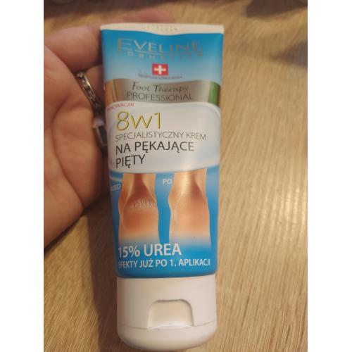 Eveline Cosmetics Foot Therapy Professional, Specjalistyczny krem na pękające pięty 8 w 1 - opinie | zdjęcie do recenzji od AnnNowa