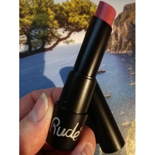 Rude Cosmetics Attitude Matte Lipstick (Pomadka matująca  do ust w sztyfcie) - opinie | zdjęcie do recenzji od Ivonek38